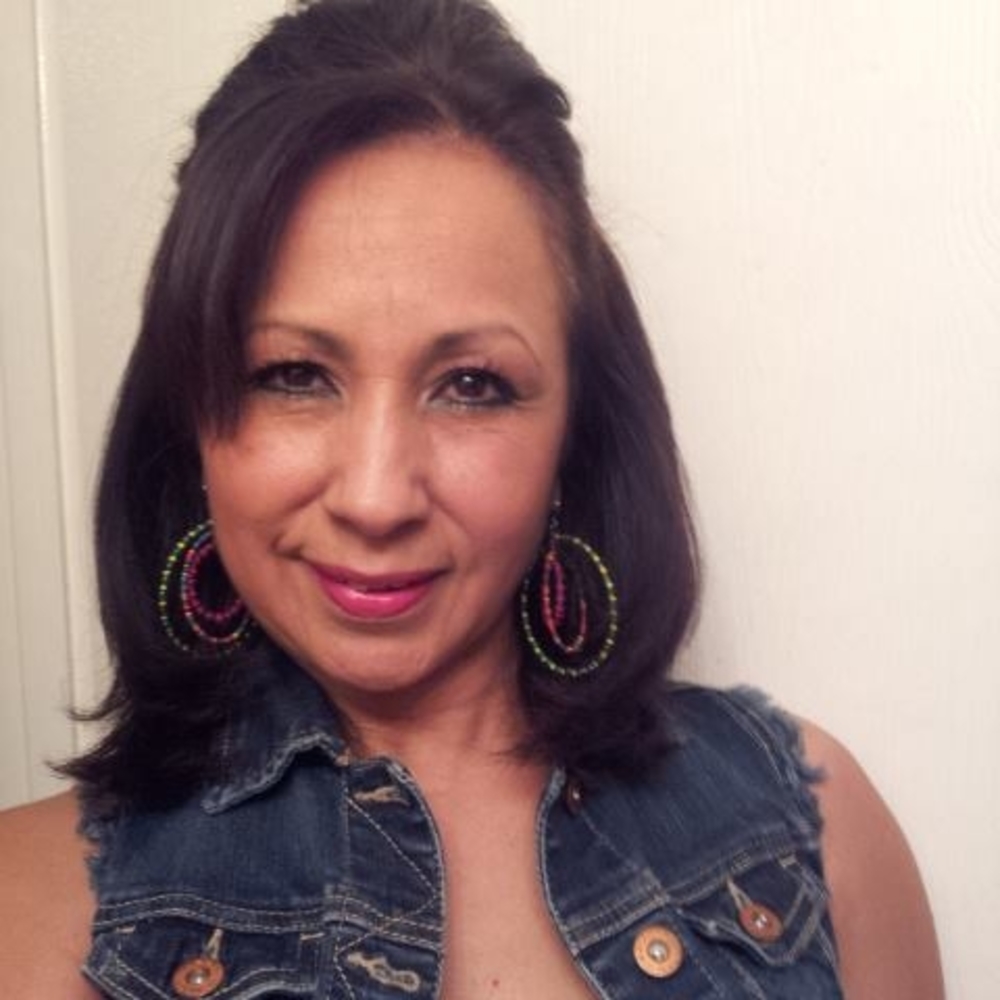 Meet your Posher, Elvia